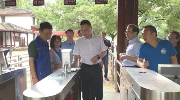 閘機配備社?？ㄗx卡器 刷社?？ㄍㄐ? width=